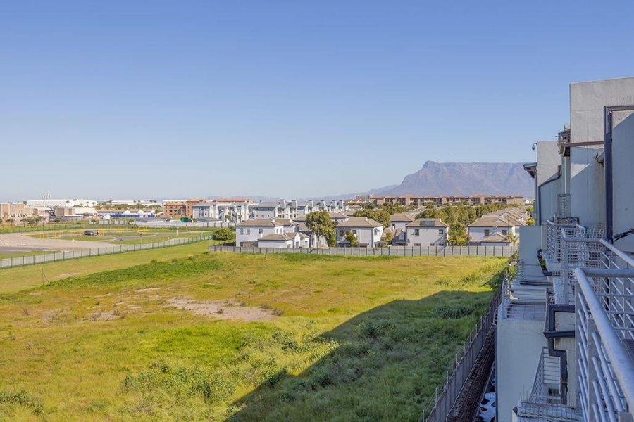 To Let 2 Bedroom Property for Rent in Royal Ascot Western Cape
